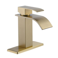 Robinet cascade carré monotrou pour hôtel Robinet de lavabo en acier inoxydable 304 avec tuyau