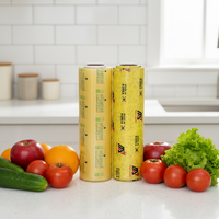 Usine Jieli fabrique sur mesure du film alimentaire en PVC de qualité alimentaire en rouleaux jumbo.