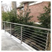 PRIMA Balustrade verticale droite à barres rondes, profil épuré, pour escaliers intérieurs modernes en duplex