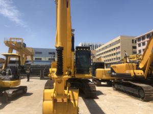รถขุดไฮดรอลิกแบบตีนตะขาบ Komatsu PC200 คุณภาพสูง 20 ตัน มือสองจากญี่ปุ่น ราคาถูก พร้อมบุ้งกี๋ขนาด 1.2 เมตร กำลัง 195 กิโลวัตต์ - Product Image 5