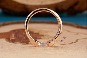 แหวนเพชรทรงเรเดียนท์คัท ดีไซน์ทันสมัย สวยหรู สำหรับผู้หญิงและผู้ชาย เหมาะสำหรับโอกาสพิเศษ - Product Image 3