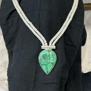 Collier en argent avec perles d'eau douce en malachite naturelle pour la fête de mariage Collier de pierres précieuses parfait comme cadeau - Product Image 4