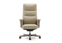 Chaise de bureau de direction en cuir à dossier haut avec accoudoirs en bois décoratifs et base pivotante pour mobilier de bureau de luxe