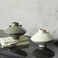 Vase en céramique texturée fait main, vente en gros d'usine, avec deux poignées en boucle, vase à fleurs vintage en porcelaine, accessoires de décoration pour la maison