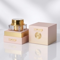 Boîtes en papier personnalisées pour l'emballage de flacons de parfum avec estampage à chaud doré, logo en relief et laminage soft-touch pour les cosmétiques