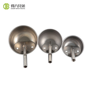 Bol d'eau en acier inoxydable de vente directe d'usine pour petits porcs épaissi et durable plusieurs tailles disponibles - Product Image 1
