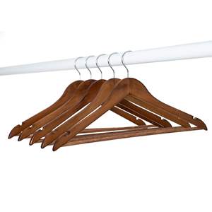 Perchas de Lujo DB para Trajes, Paquete de 60, Madera de Nogal Sólido con Acabado Lacado, Gancho de Metal para Uso en Tiendas de Ropa - Product Image 2