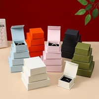 Boîte à bijoux magnétique multicolore vibrante pour le rangement de bagues de luxe et l'emballage professionnel pour boutiques de détail