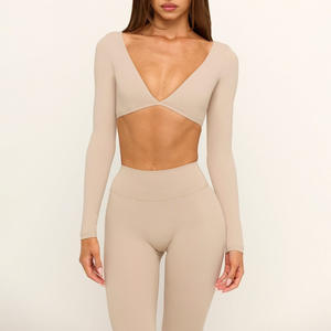 Nuovissimi comodi top a maniche lunghe con scollo a V Leggings attillati 2 pezzi tute sportive per il Fitness da <span class=keywords><strong>donna</strong></span> Set Yoga verde elasticizzato - Product Image 5