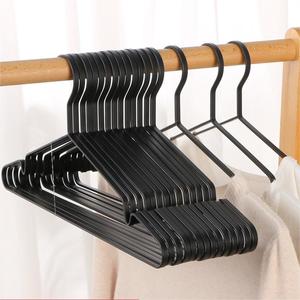 Cintres en métal noir antidérapants pour vêtements de manteau en métal modernes vintage pour une organisation de garde-robe <span class=keywords><strong>pratique</strong></span> et élégante - Product Image 1