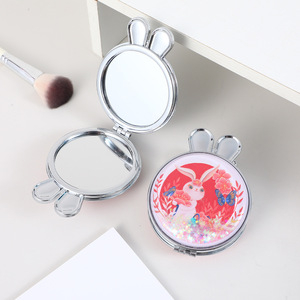 Specchio per il Trucco Creativo a Forma di Coniglietto, Pieghevole, Bifacciale, di Alta Qualità, con Ciondolo e Effetto Sabbie Mobili, Portatile, da Tasca - Product Image 3