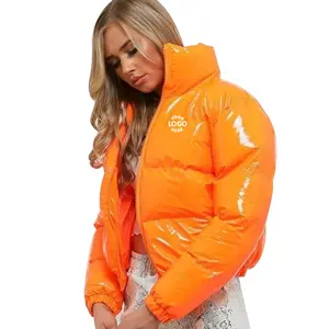 2022 оптовая продажа, индивидуальная зимняя женская короткая блестящая пузырьковая куртка, укороченная виниловая пуховая куртка для женщин