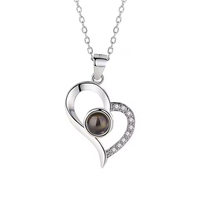 Cadeau fête des mères fait à la main Rose préservée Roses boîte à bijoux avec collier éternel Rose fleurs cadeau pour maman petite amie femme