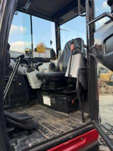 Miniexcavadora Yanmar Vio85 de 8 Toneladas, Motor Original con Bomba, Rodamiento PLC, Excavadora Compacta para Construcción y Paisajismo, Certificación CE - Product Image 3