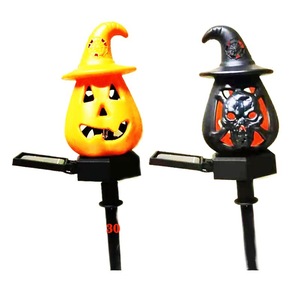 Luces Solares de Jardín con Forma de Calabaza de Halloween, Luces LED Solares Decorativas Negras y Naranjas para Exteriores, Resistentes al Agua, con Garantía de 2 Años - Product Image 1