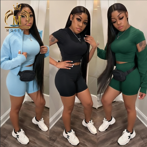 Set <span class=keywords><strong>3</strong></span> Pezzi Personalizzato con Logo per Donna: Giacca con Cappuccio, Maglietta e Pantaloncini Coordinati, Completo Sportivo Tre Pezzi - Product Image 1