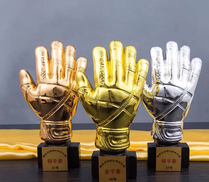 <span class=keywords><strong>2022</strong></span> <span class=keywords><strong>Qatar</strong></span> World Soccer <span class=keywords><strong>Football</strong></span> Trophée 26CM Résine GARDIEN Mains D'or Prix <span class=keywords><strong>Coupe</strong></span> Trophée Gardien Prix Fans Souvenirs <span class=keywords><strong>Coupe</strong></span> - Product Image 3