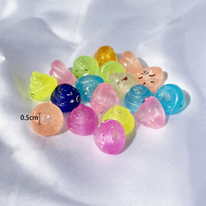 Vendita all'ingrosso di cacca glitterata Mini giocattoli luccicanti arcobaleno forniture per feste novità Gag giocattoli riempitivi creativi per cacca uovo - Product Image 3