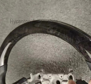 Volant de voiture en carbone forgé de grain de bois de pêche en cuir lisse de haute qualité pour volants Infiniti Q50 - Product Image 6