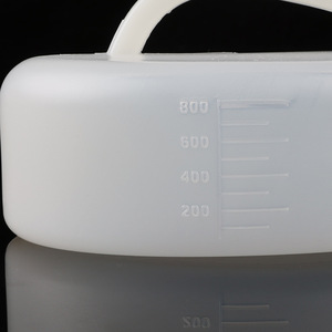 Urinoir médical portable Jiusheng 800 ml en plastique pour personnes âgées, usage hospitalier - Product Image 1