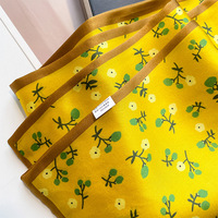 Nouveauté Écharpe longue en soie à double couche à imprimé feuilles pour femmes Écharpe en soie Châle à fleurs Écharpe de créateur
