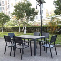 Ensemble de table et de chaises de salle à manger d'extérieur en aluminium durable et moderne pour hôtel et villa