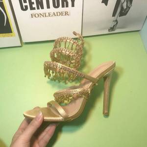 Tacones Altos con Tiras en el Tobillo y Decoración de Perlas, Punta Cuadrada, Color Dorado, para Mujer - Product Image 6