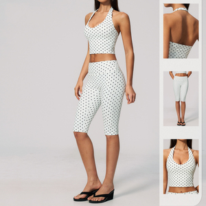 Ensemble de sport imprimé OEM pour <span class=keywords><strong>femme</strong></span> : Soutien-gorge de sport à pois numériques et legging capri taille haute push-up, 2 pièces, séchage rapide - Product Image 2