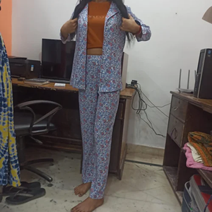 ชุดเดรสสไตล์ตะวันตก ราคาประหยัด ความยาวระดับเข่า ดีไซน์แขนกุด เปิดไหล่ ทรงมิดิ - Product Image 2