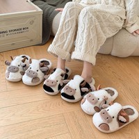 Vente en gros de pantoufles pelucheuses mignonnes pour femme, imprimé animal vache, pantoufles de Noël Kawaii pour la maison et la maison pour femme