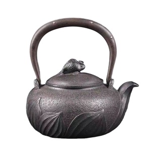 Bollitore in Ferro Puro Artigianale Senza Rivestimento, Teiera in Ghisa Antica - Product Image 1
