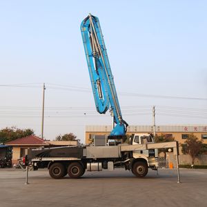 Pompe à béton à flèche JIUHE, marque de qualité, haute efficacité, très demandée, économique, fabrication chinoise, 38 m, camion pompe à béton - Product Image 5
