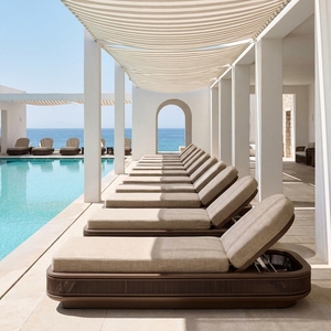 Chaise longue moderne réglable en aluminium pour l'extérieur, de qualité commerciale, pour les centres de villégiature, le bord de la piscine et la plage - Product Image 1