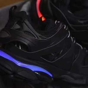 Chaussures de course LED de haute qualité, style mode 3.0, design original, légères et amorties pour la marche et la course - Product Image 5