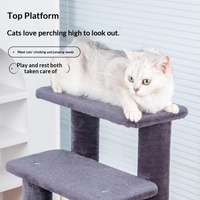 Arbre à chat avec maisonnette, poteau à gratter peu encombrant et perchoir en peluche pour petits appartements