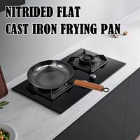 Poêle à frire en fonte légère, nitridée, sans revêtement, non toxique, sans PFAS, antiadhésive, avec manche en bois – Vente en gros