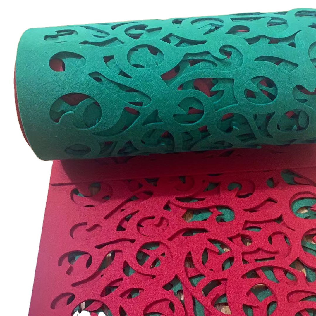 Скатерть из войлока с бусинами для украшения