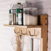 Vente en gros Organisateur d'épices de cuisine mural en bois personnalisé avec crochets et étagère support à tasses rangement mural étagères murales