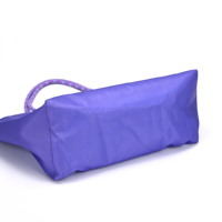 Sac en nylon réutilisable personnalisé avec un design coloré pour les promotions de vente au détail, les sorties au parc, les besoins de transport quotidiens