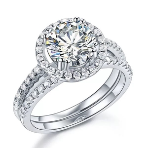 Sophisticated sterns jewellery of the 