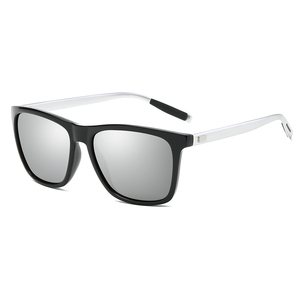 Nuevas Gafas de Sol Polarizadas Clásicas y Modernas de Alta Calidad para Hombre y Mujer 2022 - Product Image 1