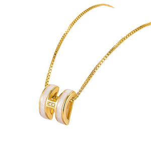 Collar con Colgante de Letra H Moderno y Elegante con Cadena de Eslabones Chapada en Oro de 18K para Mujer, Diseño de Lujo Ligero, para Uso Diario, Fiestas, Regalo - Product Image 6