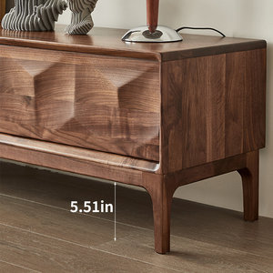 Mueble de TV de Madera Estilo Americano AJUNION, Mueble de TV para Sala de Estar en Nogal Negro con Patas de Madera Maciza - Product Image 4