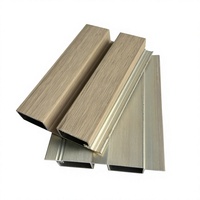 Panneau mural composite aluminium-bois-plastique de style traditionnel, étanche, avec installation par emboîtement pour usage extérieur