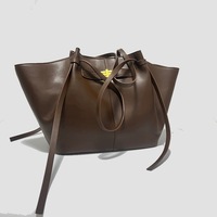 Nouveau Sac Fourre-tout Portable Haut de Gamme pour Femme avec Fermoir Magnétique en PU, Grande Capacité Légère, Collection Été 2026, Idéal pour Maman au Quotidien