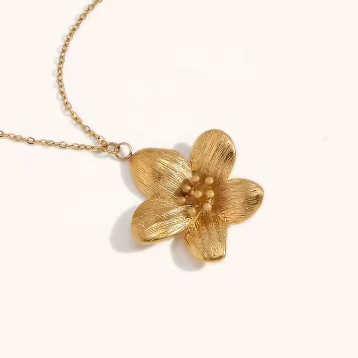 สร้อยคอกล้วยไม้สีทอง