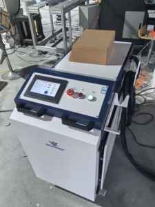 Robot de Limpieza Láser Automático para Eliminar Óxido, Robot Colaborativo de 1400 mm con Fuente Láser Raycus de 1500 W para Piezas Metálicas - Product Image 3