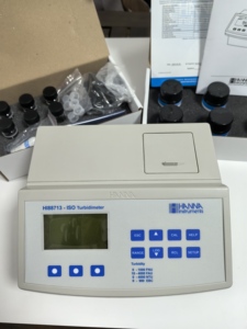 Turbimètre conforme à la norme ISO 7027 HI88713, précision de lecture de 2 % - Product Image 2