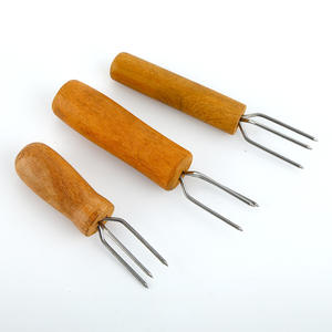 Extenseur de bâtonnets de moxa avec manche en bois et trident en acier inoxydable pour la thérapie de moxibustion XR6097 - Product Image 3