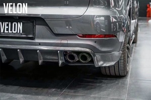 Kit Carrozzeria in Fibra di Carbonio Stile OC con Labbro Paraurti Anteriore, Minigonne Laterali, Diffusore Posteriore, Spoiler Posteriore e Parafanghi per <span class=keywords><strong>Porsche</strong></span> <span class=keywords><strong>Cayenne</strong></span> <span class=keywords><strong>S</strong></span> Coupé - Product Image 6